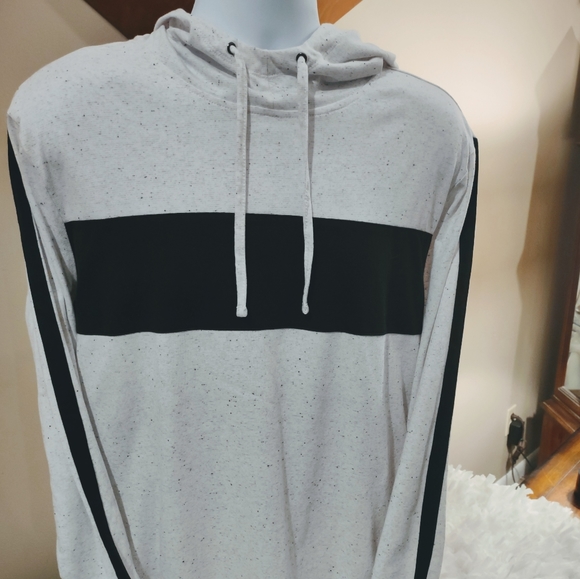 Pro Player Brand Large Hoodie Nwt No Price